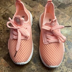 Girls pink sneakers brand new never worn! Size 1